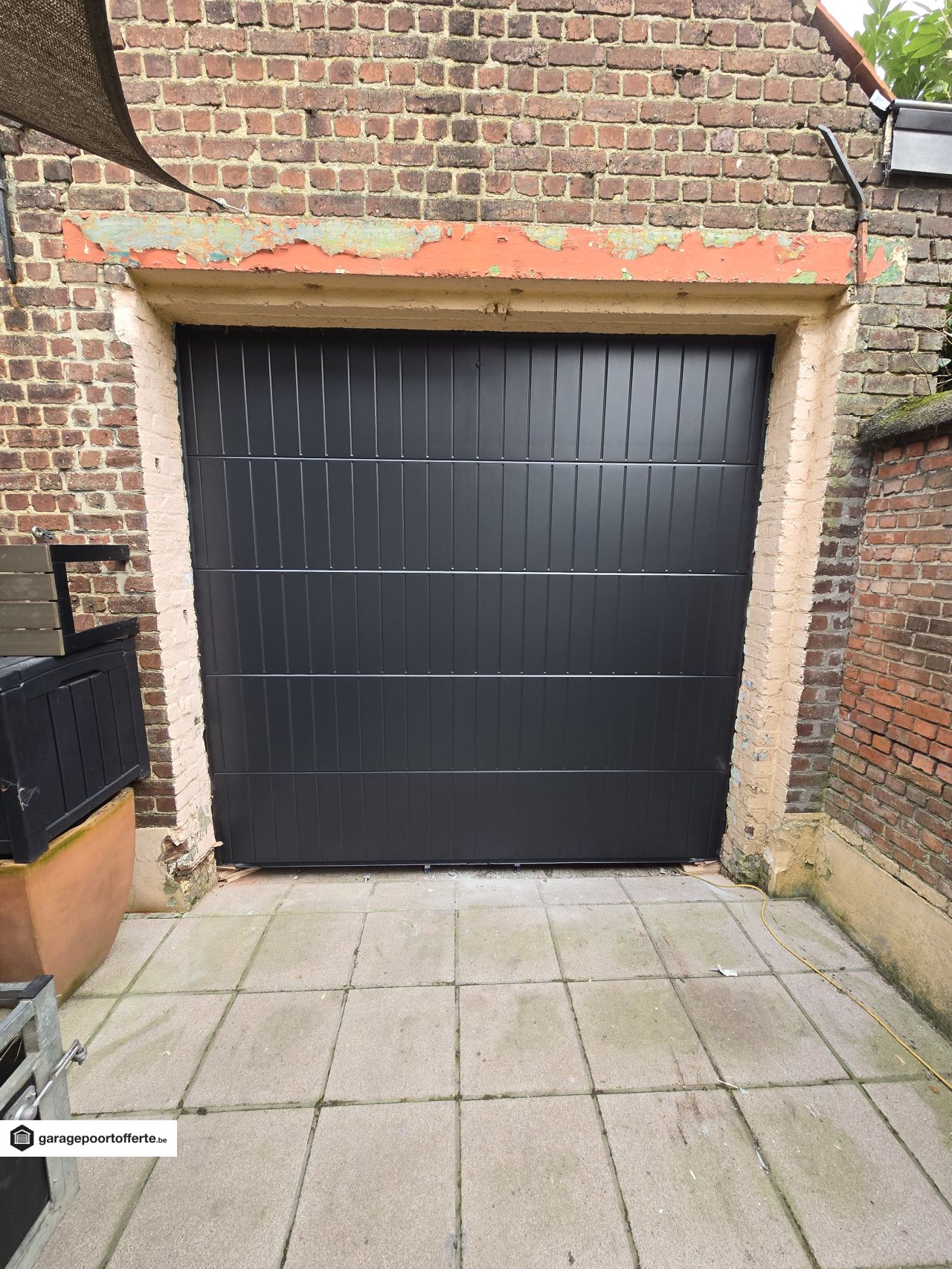 portes de garage sectionnelles, moteur, RAL 7021, V-line profilée verticalement lisse