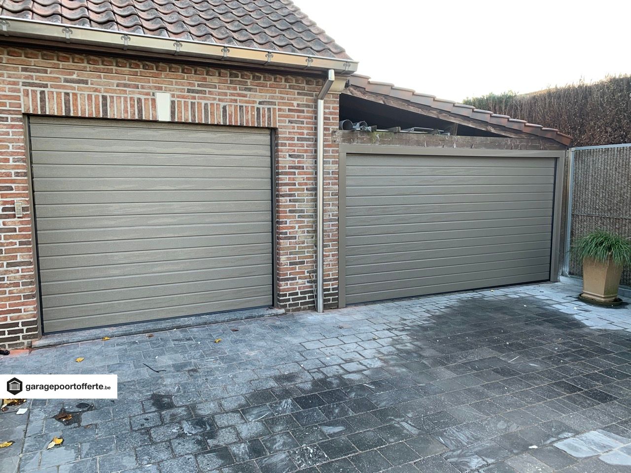 portes de garage sectionnelles, U-line profilé grain de bois, moteur, RAL 7006, clavier à code, cadre